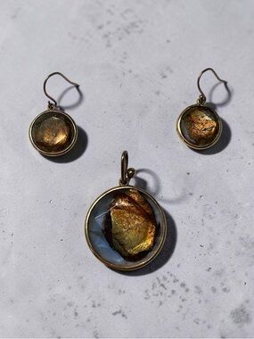 Unique Gold Tone Round Dangle Earrings and Pendant Jewelry Set